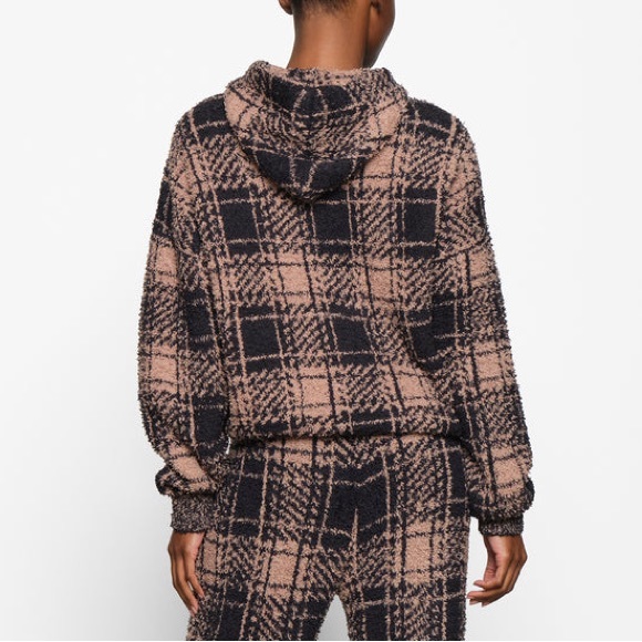ISO Skims Checkered Sherpa Sweater - Picture 3 of 3